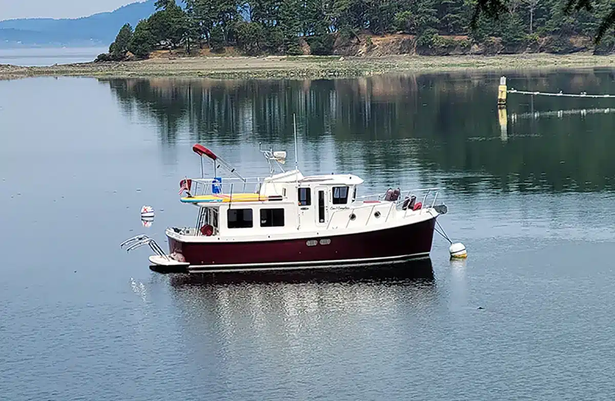 CAN'T COMPLAIN AMERICAN TUG 34